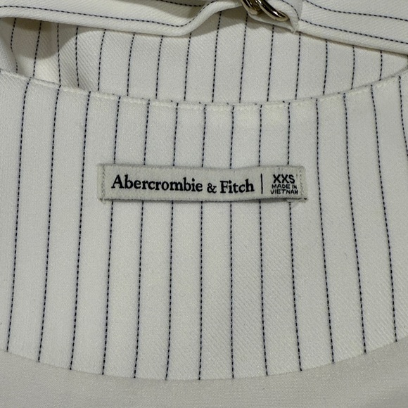 Abercrombie & Fitch Mara Tailored Vest Square Neck Waistcoat - Picture 5 of 6